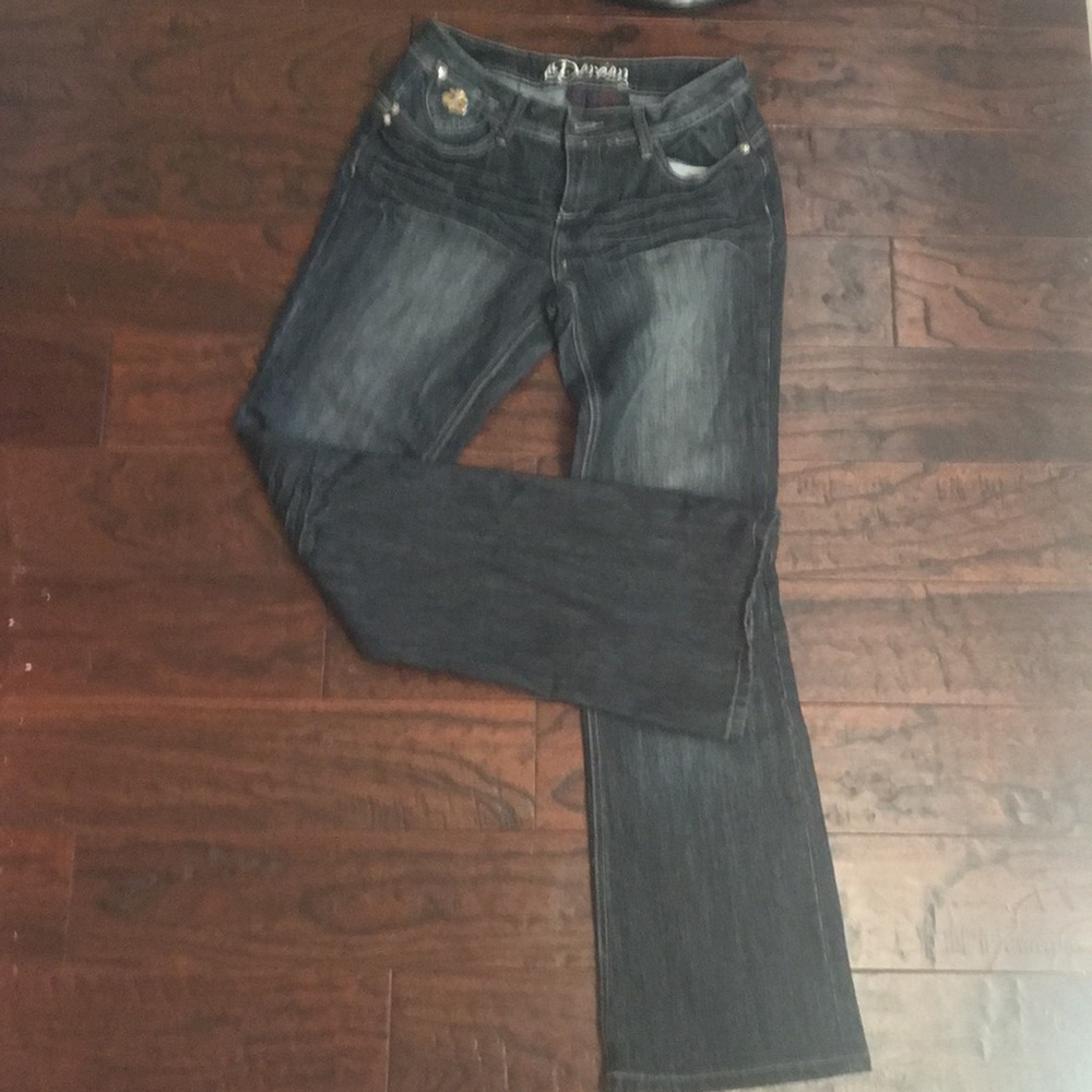 Women Dereon Dark Blue Jeans 7/8 $10